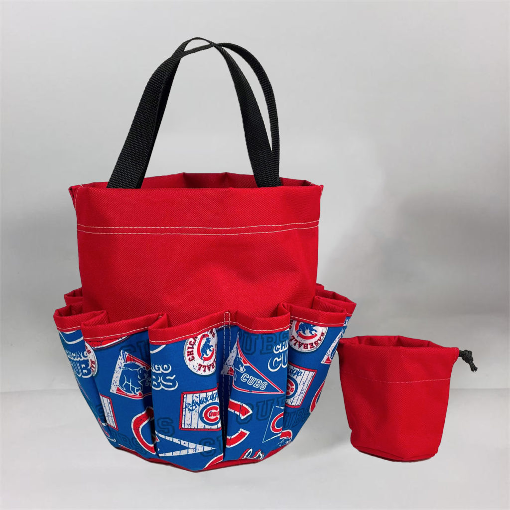 https://www.doolins.com/wp-content/uploads/2015/08/Cubs-Red-Dabber-bag-1024x1024.jpg